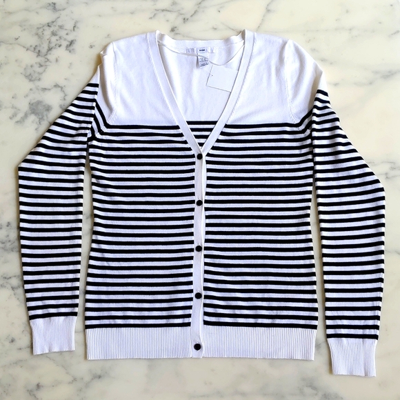 NWT. H&M Rayon Nylon Spandex Black and White Stripes Knit Cardigan V-Neck Top. - Picture 3 of 4